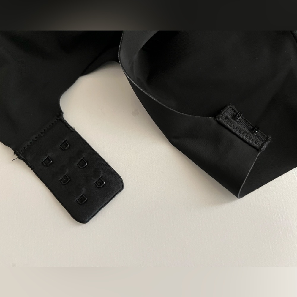 True&Co. Super Soft and Silky Laser-cut Tech Sealed Removable Pads No Lines Bra - Picture 7 of 8